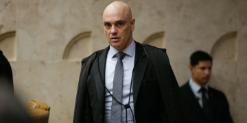 Deputados do PL apresentam novo pedido de impeachment de Moraes por abusos judiciais