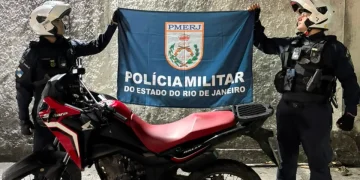 Motocicleta roubada é recuperada e jovem é preso durante patrulhamento em Niterói
