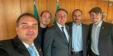 Pesquisa revela que brasileiros temem mais a volta dos Bolsonaro que a reeleição de Lula
