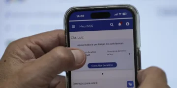 INSS inicia depósito automático de até R$1.280 por descontos ilegais, sem necessidade de solicitação