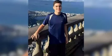 Adolescente desaparece no mar de Copacabana durante passeio de turistas de Goiás