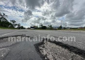Deragriões enfrenta crise financeira e investiga contratos suspeitos na RJ-106