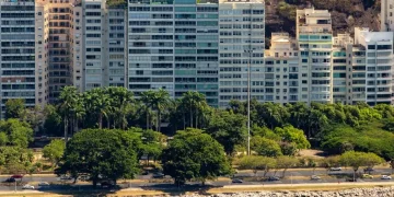 Financiamento imobiliário no Rio exige renda de até R$ 90 mil em bairros valorizados
