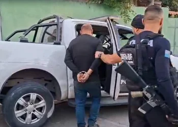 Operação prende clonador de veículos e desmanche clandestino ligado ao Comando Vermelho em Itaboraí