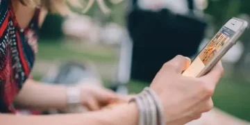 Reino Unido melhora saúde de adolescentes com restrições às redes sociais