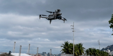 Governo federal apoia capacitação de moradores de favelas do Rio para operação de drones