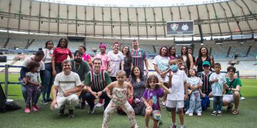 Fluminense promove experiência para crianças com câncer no Maracanã durante jogo
