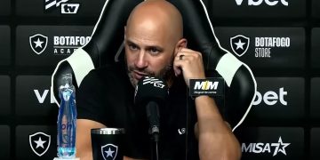 Técnico do Botafogo explica ausência de Danilo após vitória no Brasileirão 2026