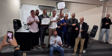 Seropédica homenageia Eduardo Paes com Moção de Aplausos pelos serviços prestados