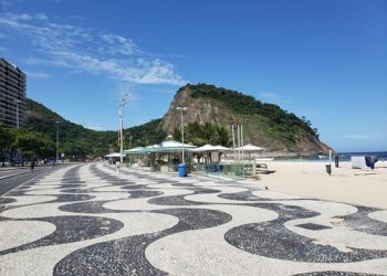 Operação Tolerância Zero reforça fiscalização na orla de Copacabana e zonas próximas