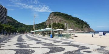 Operação Tolerância Zero reforça fiscalização na orla de Copacabana e zonas próximas