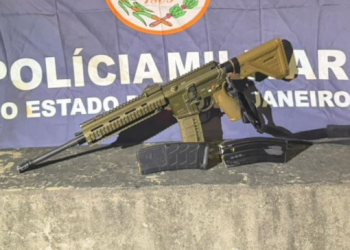 Polícia Militar do Rio supera 400 fuzis apreendidos em 2026 para combater organizações criminosas