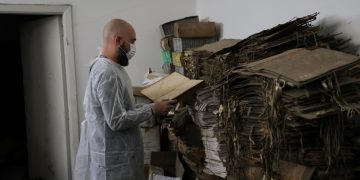 Unirio e UFRJ atuam na preservação de acervo histórico do antigo IML na Lapa