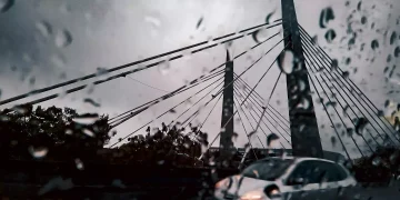 Rio de Janeiro enfrenta dia de tempo fechado e chuva nesta terça-feira