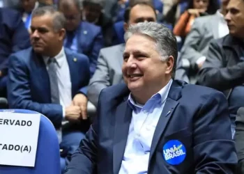 Defesa de Garotinho tenta alterar marco de suspensão de direitos políticos em disputa eleitoral