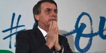 Bolsonaro pede autorização ao STF para sair da prisão domiciliar e visitar dentista