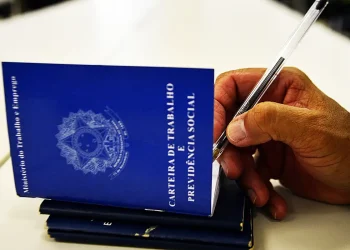 Governo do RJ oferece mais de 3 mil vagas de emprego e estágio na Região Metropolitana