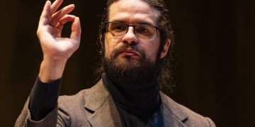 Orquestra Sinfônica Nacional apresenta concerto na Sala Cecília Meireles com obras de Debussy, Tavares e Tchaikovsky