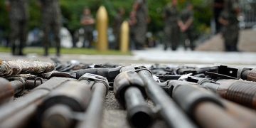 Aumento de tiroteios na região metropolitana do Rio registra maior nível em 2026, com 34 incidentes em julho