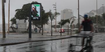 Rio de Janeiro tem chuva contínua e aumento de temperaturas até o fim de semana, aponta previsão