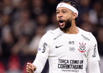 Memphis Depay aciona o Corinthians na Justiça por dívida de R$ 77 milhões
