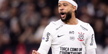 Memphis Depay aciona o Corinthians na Justiça por dívida de R$ 77 milhões