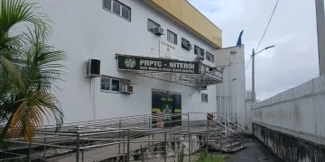 Corpo de Luis André da Silva Caetano permanece no IML após execução em Icaraí