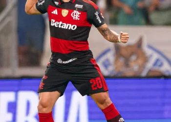 Cruzeiro e Flamengo ficam no empate no jogo de ida das oitavas da Libertadores