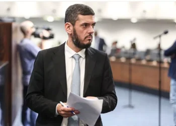 STF inicia julgamento de denúncia contra Rodrigo Bacellar por obstrução a investigações