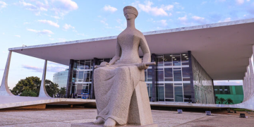 STF suspende pagamentos ilegais a magistrados de sete tribunais e exige devolução de valores