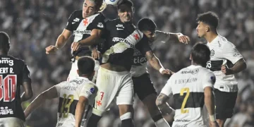 Vasco empata com Olimpia em casa e decide vaga na Sul-Americana na próxima semana