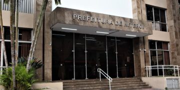 Niterói realiza leilão de ambulâncias, veículos e equipamentos da rede municipal de Saúde
