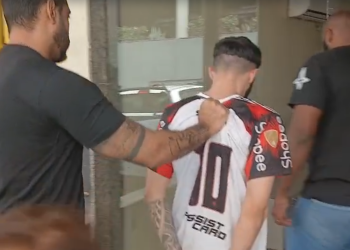 Homem procurado por feminicídio em Cabo Frio é preso em São Gonçalo