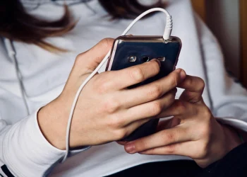 Mudanças nos hábitos de busca online: preferência por conteúdos visuais e segurança digital
