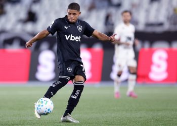 Botafogo enfrenta o Cienciano na Sul-Americana com retorno de Huguinho ao time