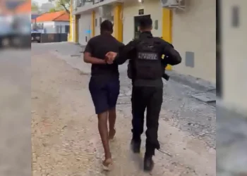 Menor acusado de participação no homicídio do mototaxista é preso em São Gonçalo