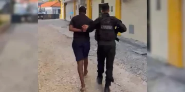 Menor acusado de participação no homicídio do mototaxista é preso em São Gonçalo