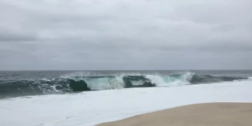 Mar agitado no litoral de Maricá até quarta-feira, com ondas de até 2,5 metros