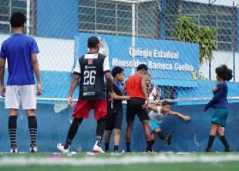 Projeto Saúde em Movimento promove aulas de futebol gratuitas para crianças e jovens em São Gonçalo