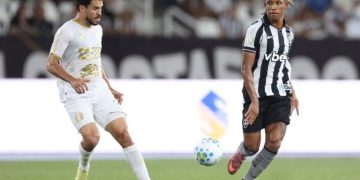 Botafogo enfrenta Chapecoense no Engenhão pela 31ª rodada do Campeonato Brasileiro
