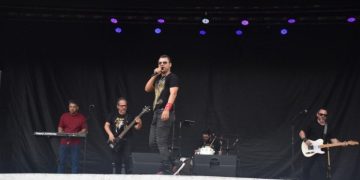 Festival 70 anos de Rock no Brasil ocorre em Duque de Caxias com shows e atrações culturais