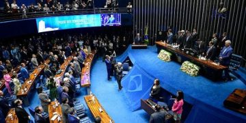 Senado aprova fim da escala 6×1 para mais de 350 mil comerciários do Rio