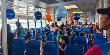 Projeto Pequenos Navegadores promove passeio educativo na Baía de Guanabara durante a Semana das Crianças