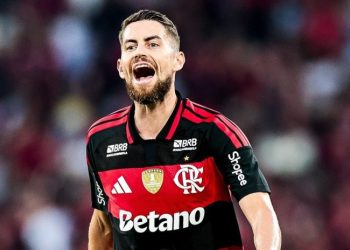 Flamengo enfrenta o Fluminense sem Jorginho, devido a suspensão pelo Brasileirão