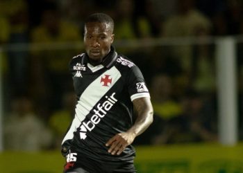 Loide Augusto é relacionado pelo Vasco para duelo contra o São Paulo pelo Brasileirão 2025