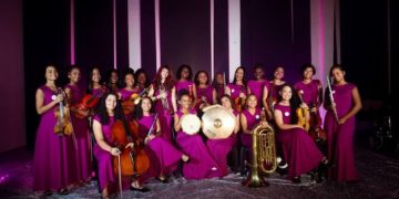 Orquestra Juvenil Chiquinha Gonzaga celebra amizade Brasil-China com concerto em Copacabana