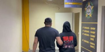 Mulher confessa envenenamento, decapitação e esquartejamento do companheiro em Nova Iguaçu