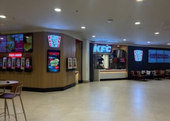 KFC inaugura nova unidade no Shopping Ilha Plaza com conceito atualizado no Rio