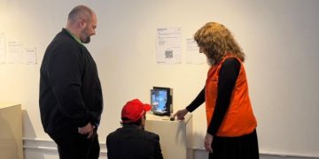 Exposição no Galpão das Artes Urbanas mostra obras de upcycling até novembro