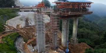 Obras na Serra das Araras avançam com novas estruturas e mudanças no trânsito a partir de sábado
